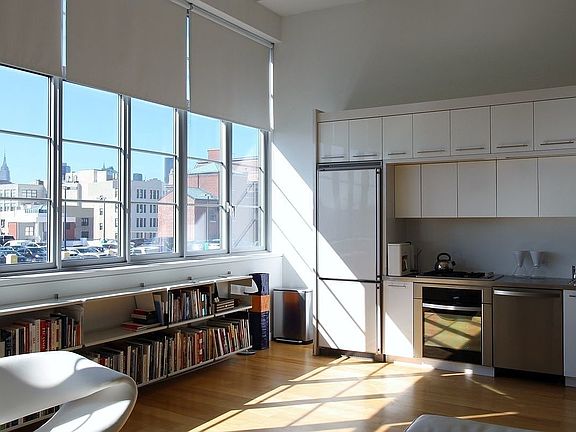 2nd image of 2728 Thomson Ave Unit 431