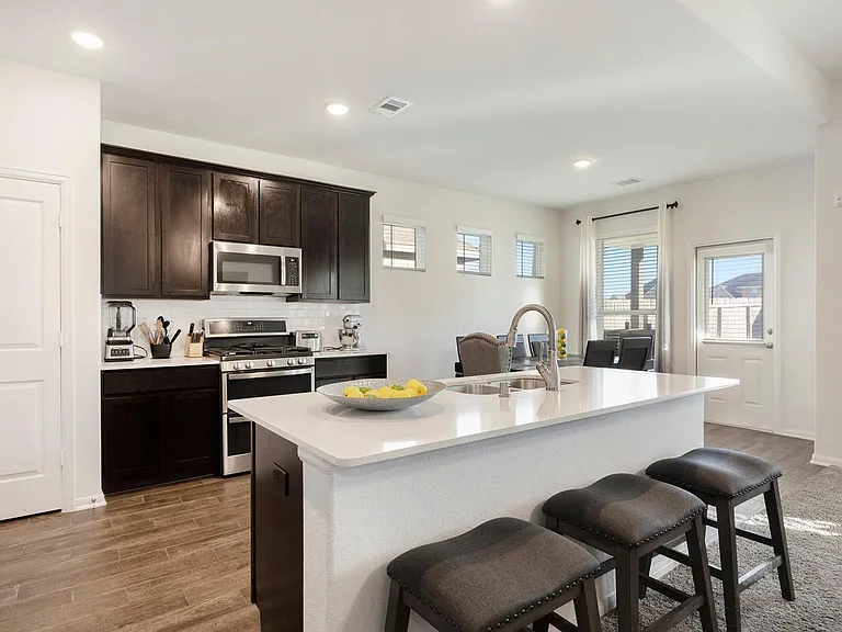 24311 Huntcliff Dr — Photo 15