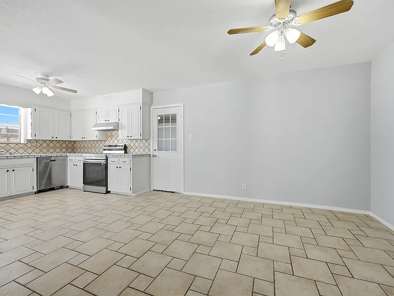2611 Easy St — Photo 27