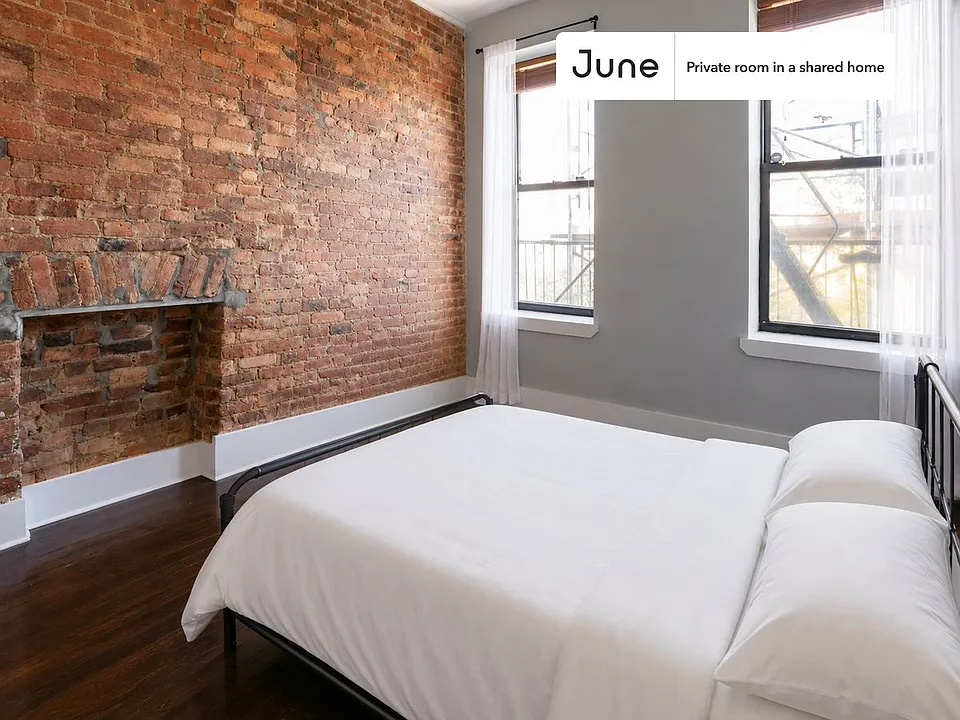 1131 Broadway #C