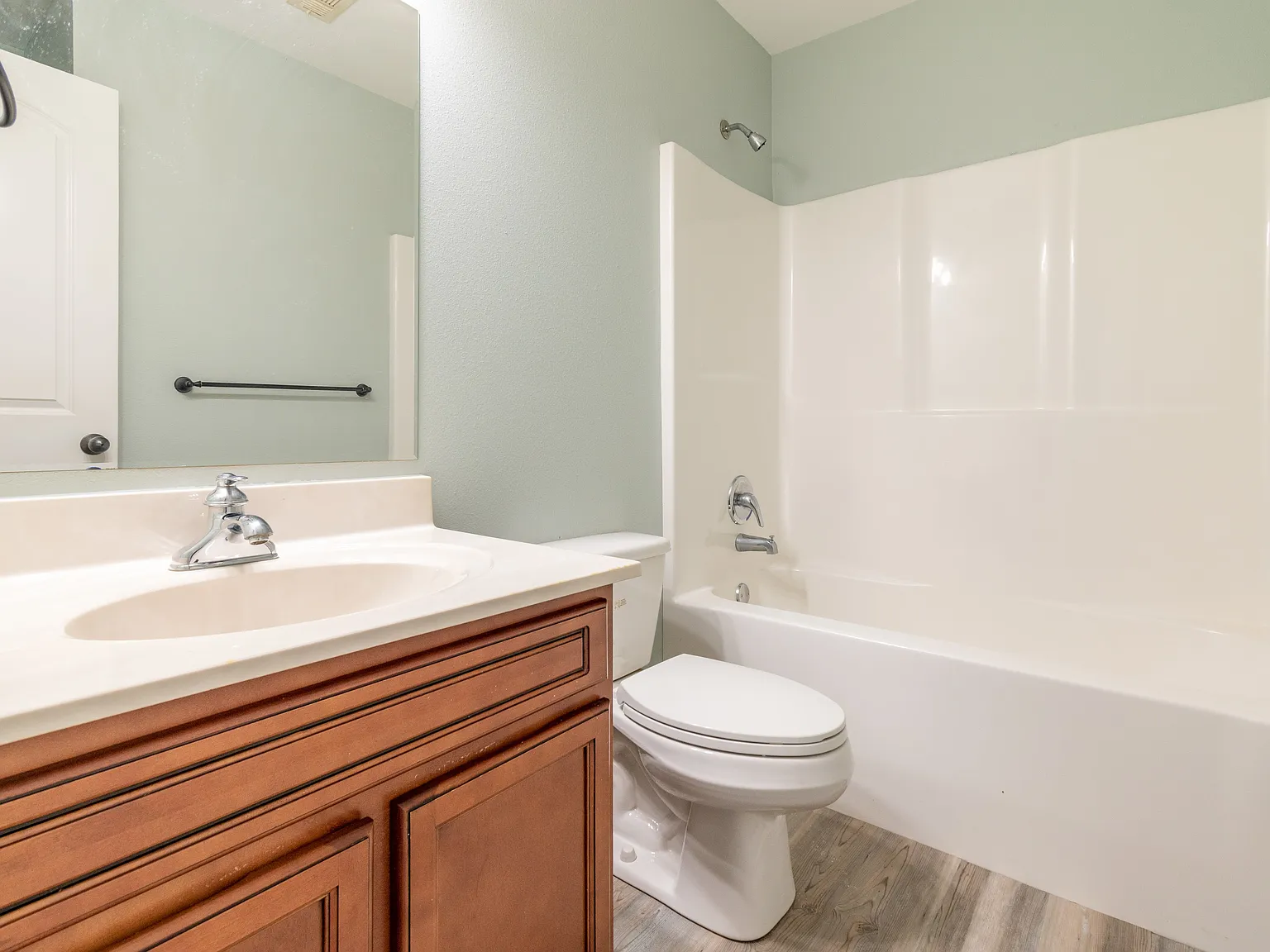3 bed, 1220 sqft, $1,750 — Photo 4
