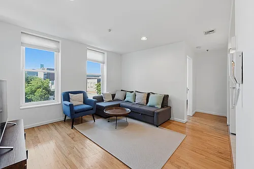 457 2nd St #6 Photo 1