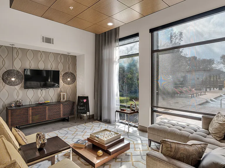 The District Apartments — Photo 18