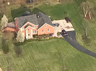 1336 McGrain Ln, Howell, MI