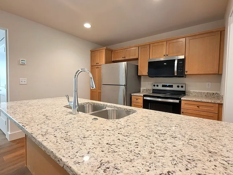 267 Locust St — Photo 7