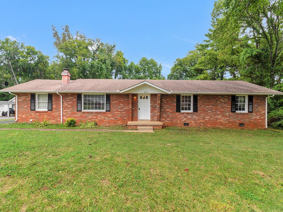 1st image of 802 W Northfield Blvd