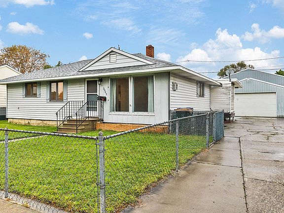 2nd image of 3903 E Buckeye Ave