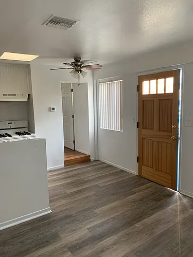 391 Garrett Ave Photo 1