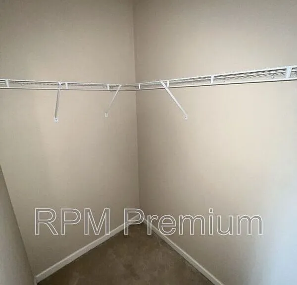 5557 Arialo Dr — Photo 26