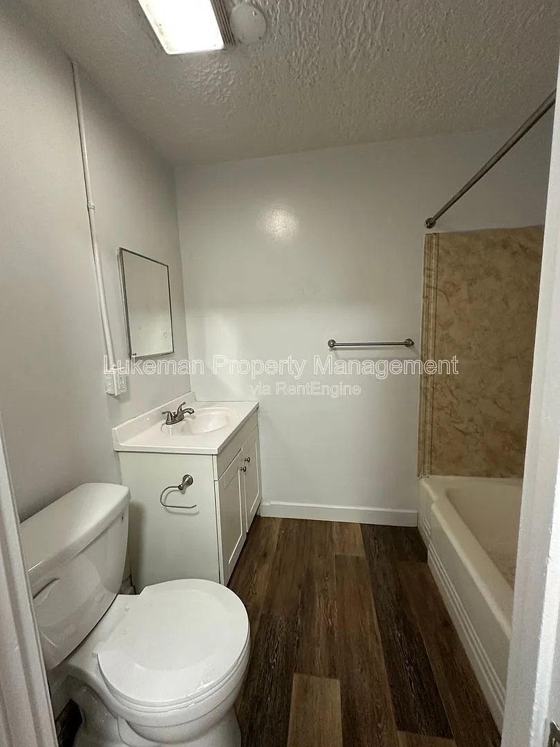 Studio, 1.0 bath, $700 — Photo 4