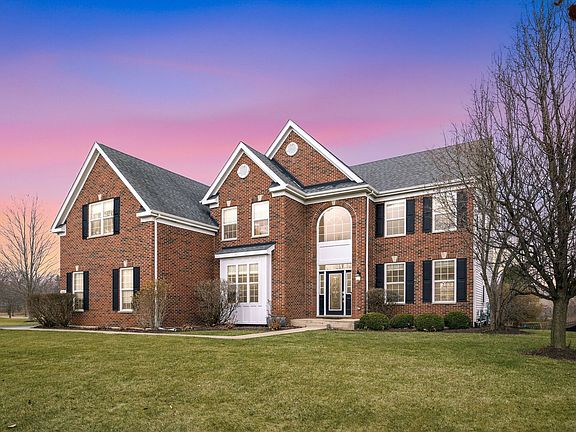 2nd image of 843 Verona Ridge Dr