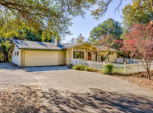 49051 Manzanita Rd, Oakhurst, CA 93644