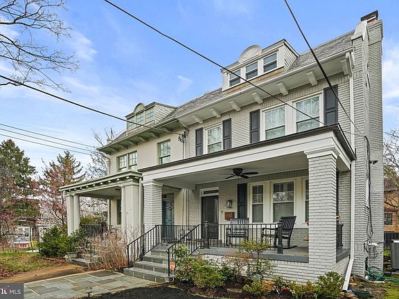 3rd image of 3702 Jenifer St NW
