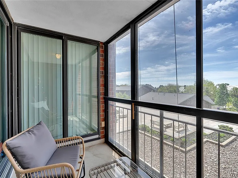 200 Lakefront Blvd #303 — Photo 24
