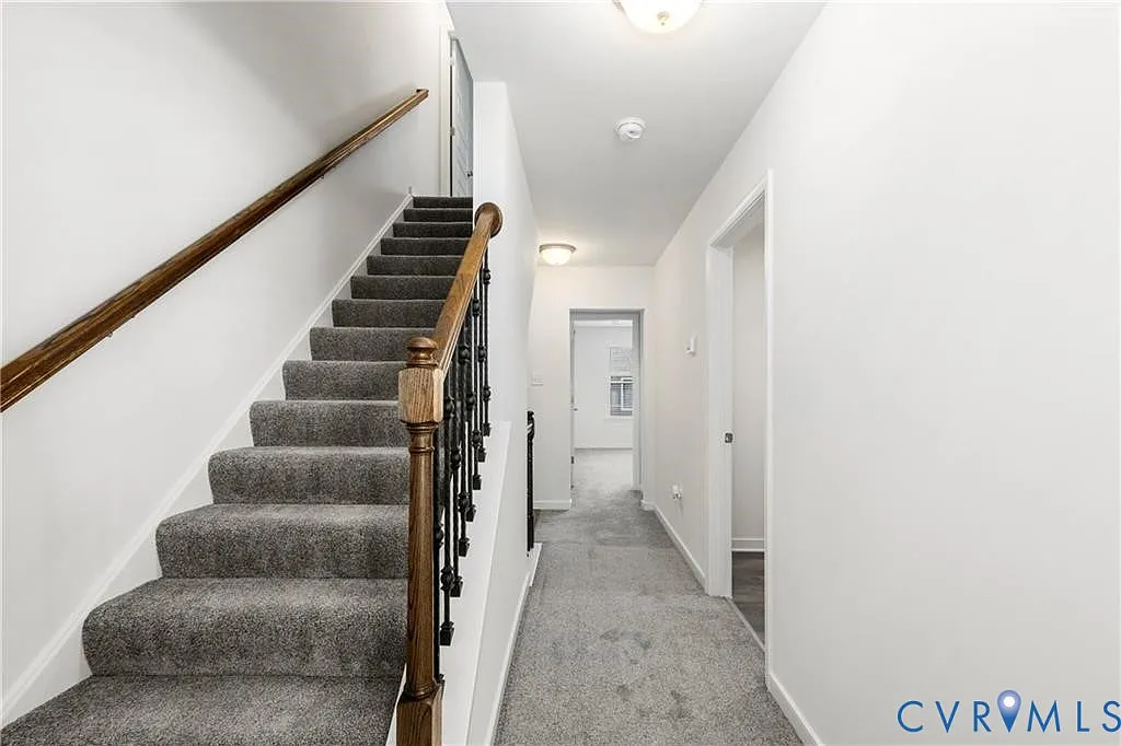 3 bed, 2.5 bath, 1850 sqft, $2,450 — Photo 3