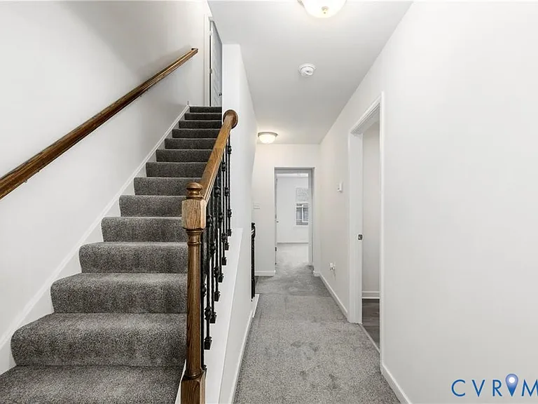 12221 Dutch Elm Cir — Photo 11