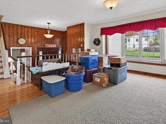 3rd image of 2803 Waterford Dr