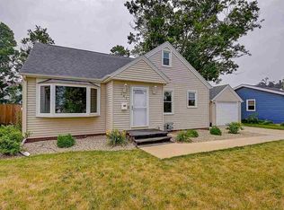 141 19th Ave SW, Cedar Rapids, IA 52404