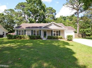 30 Pelican Cir, Beaufort, SC 29906
