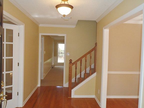 3rd image of 3703 Cambridge Dr