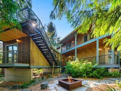 10070 7th St, Bay City, OR, 97107