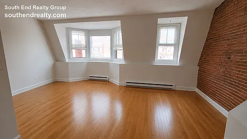 698 Tremont St #5 Photo 1 698 Tremont St #5 Photo 1
