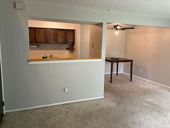 5th image of 580 Canterbury Ln #A-8