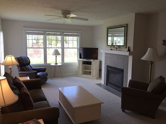 2nd image of 09545 Summerhouse Dr APT 7