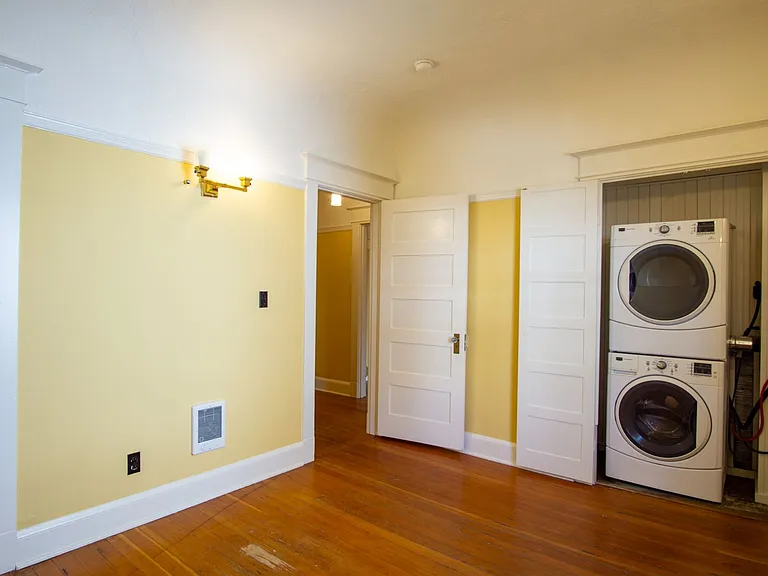 209 NW 23rd Ave #202 — Photo 14