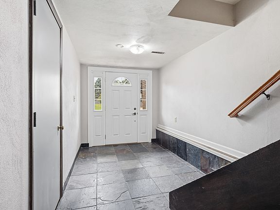 3rd image of 621 11th St