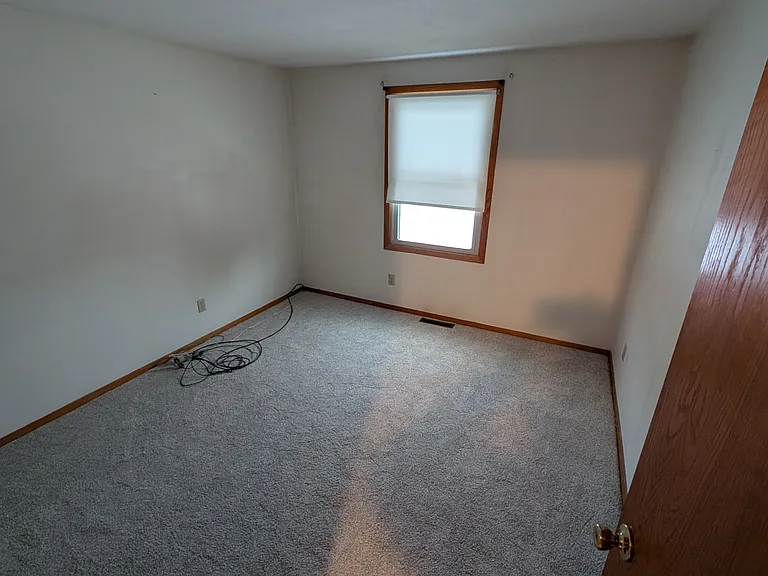 510 Emann Dr — Photo 18