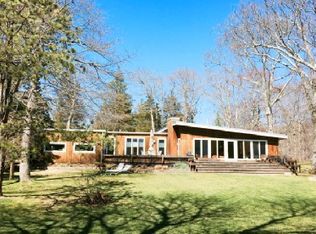 46 Peconic Bay Ave, Southampton, NY 11968