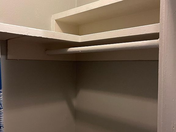 4th image of 6049 Roy St