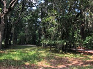 137 Willow Point Rd, Beaufort, SC 29906