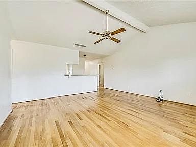 3rd image of 1529 Chapman Dr