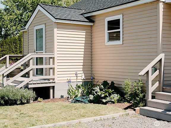 3rd image of 179 S Hussey Street