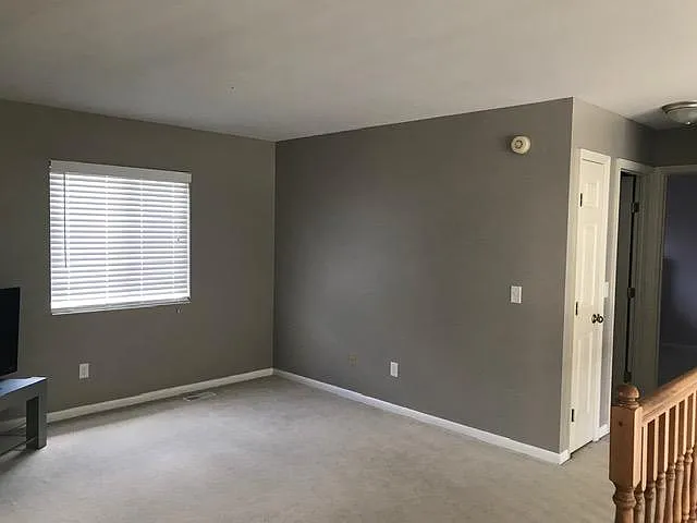 3 bed, 2.5 bath, 2200 sqft, $2,995 — Photo 4
