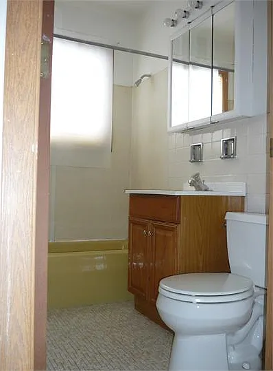 1104 S Cross St #1 — Photo 7