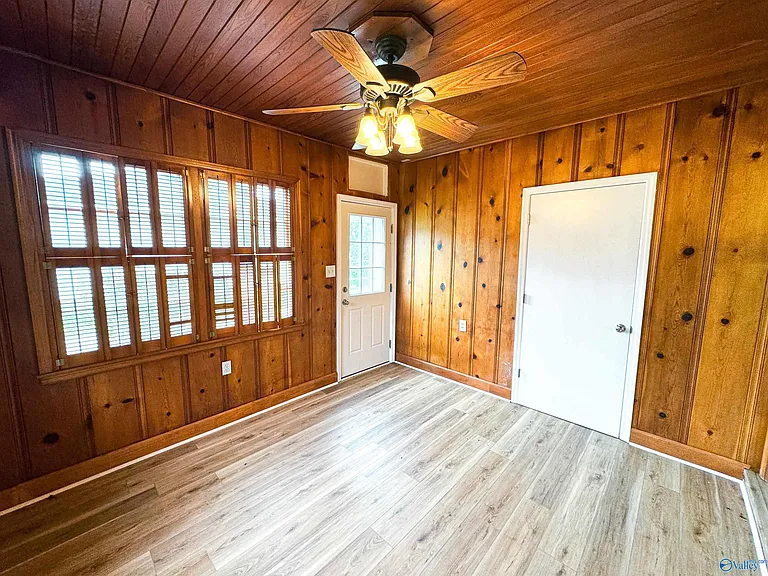 1530 Somerville Rd SE — Photo 14