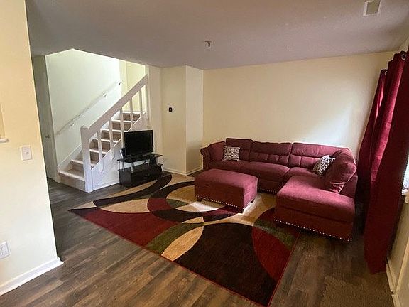 5th image of 1113 Reservoir St APT A