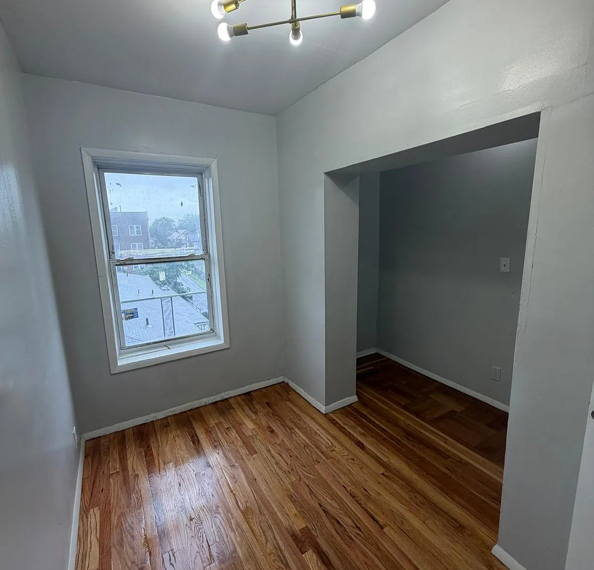 3 bed, $1,950 — Photo 2