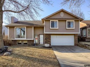 16271 Weir St, Omaha, NE 68135