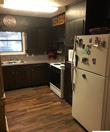 3rd image of 162 Bear Dr