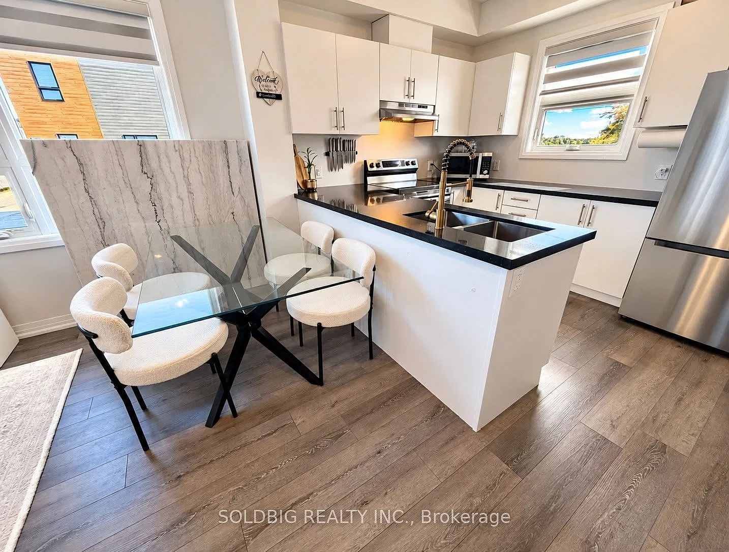 2 bed, $2,400 — Photo 3