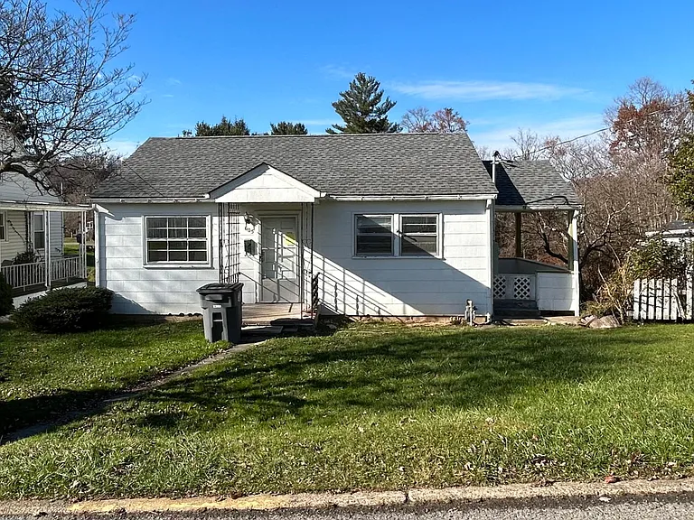 605 Kentucky Ave — Photo 1