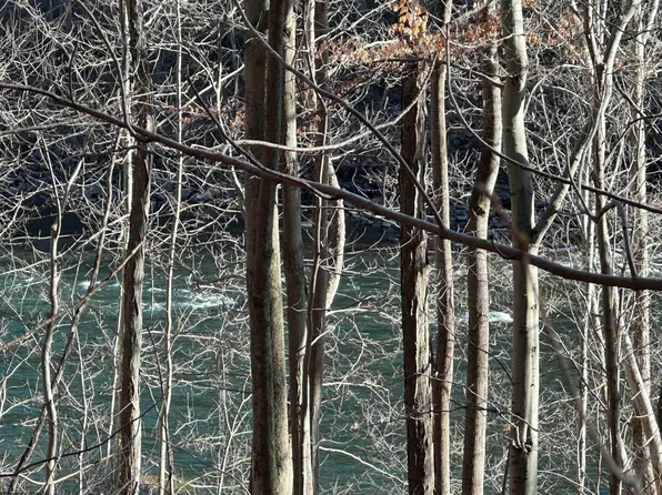 River Rd, Tunnelton, WV 26444