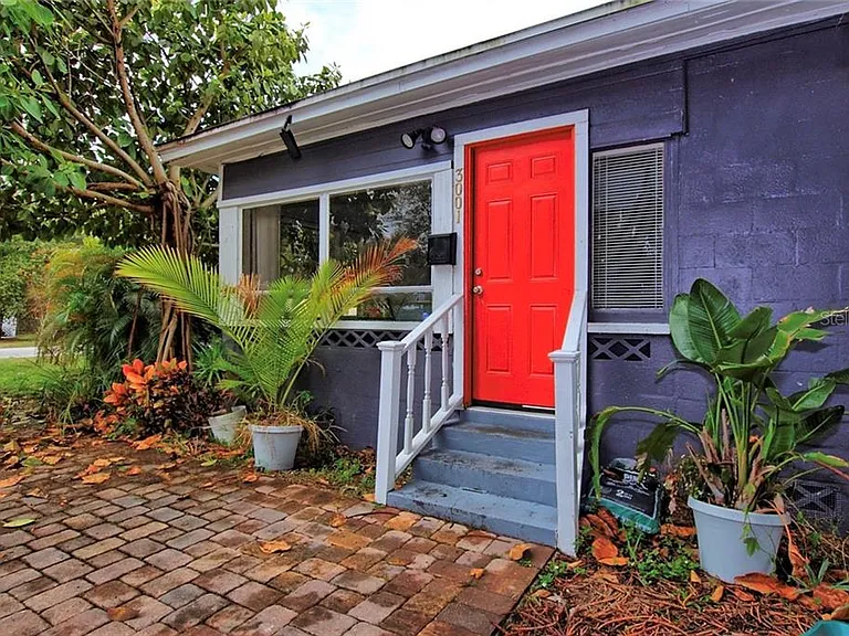 3001 E Jefferson St — Photo 22