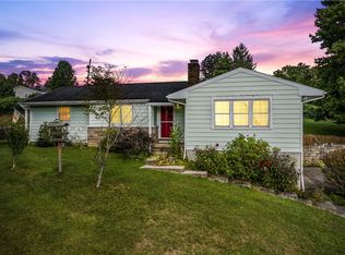 122 Briar Hill Rd, New Castle, PA 16105