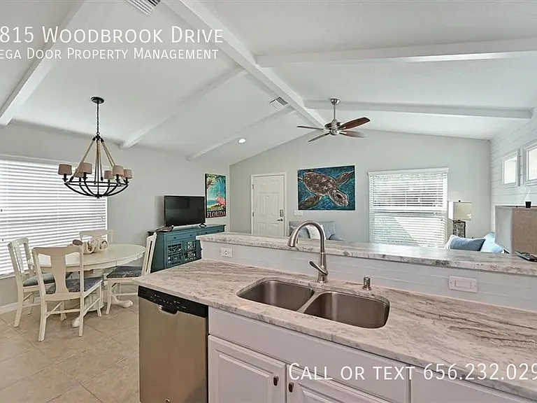 4815 Woodbrook Dr — Photo 9