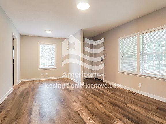 625633_004_living_room_12793832.jpg